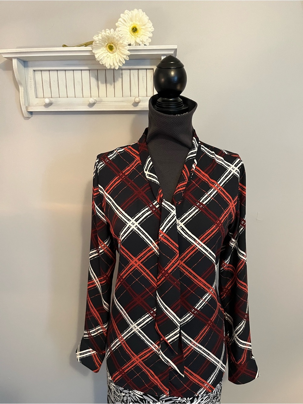 Ann Taylor Black Plaid Tie-Neck Blouse - Red & White EUC